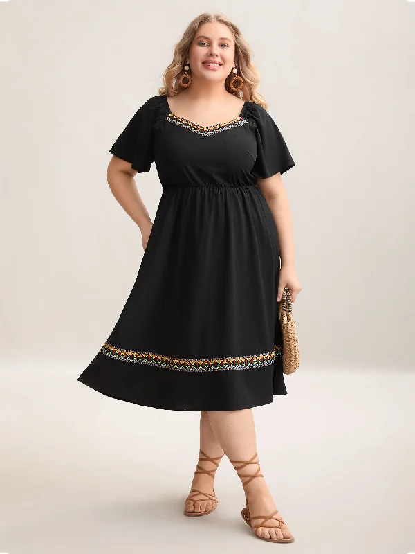 Plus - Size Casual Dresses for a Comfortable Fit Textured Stretchy Waist Pockets Midi Dress Plus - Size Casual Dresses for a Comfortable Fit Textured Stretchy Waist Pockets Midi Dress