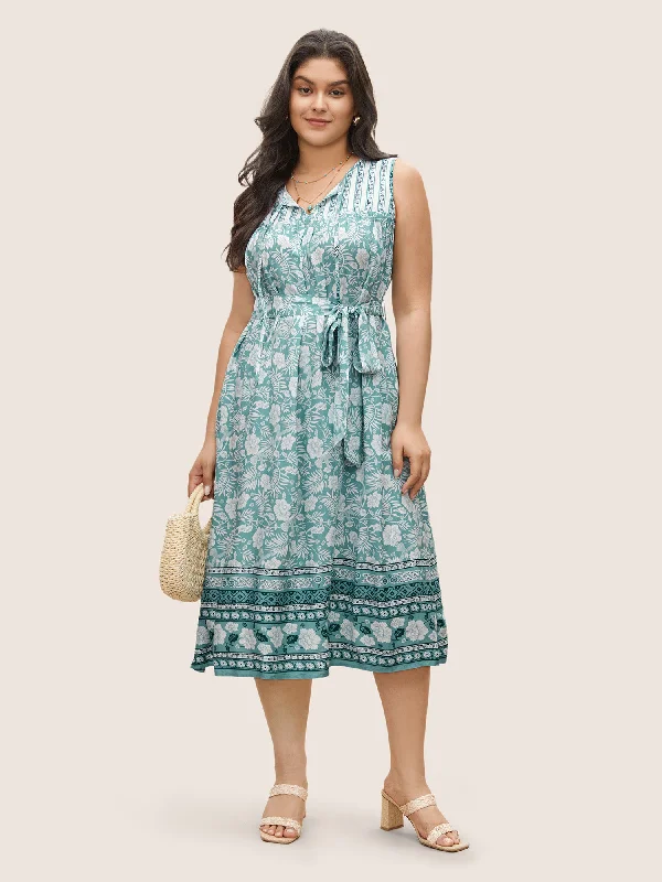 Picnic - Ready Casual Dresses in Bright Colors Boho Print Tie Neck Belted Pleated Dress Picnic - Ready Casual Dresses in Bright Colors Boho Print Tie Neck Belted Pleated Dress