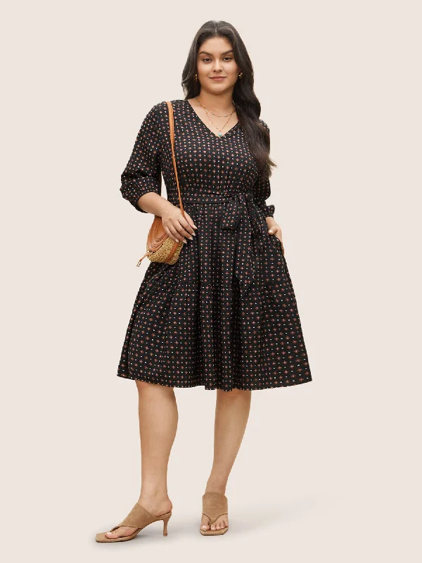 Zip - Front Casual Dresses for Easy On and Off Geometric Graphic Belted Pocket V Neck Dress Zip - Front Casual Dresses for Easy On and Off Geometric Graphic Belted Pocket V Neck Dress