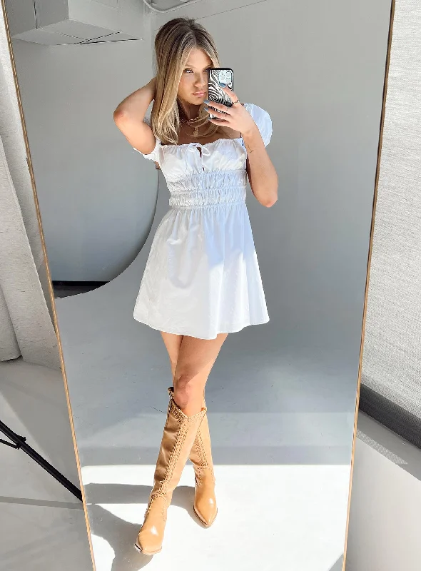 Mini dresses with puff sleeves for a vintage look Yasmina Mini Dress White