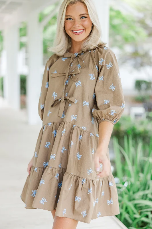 Celebrity - Inspired Casual Dresses for a Fashionable Look​ Start Your Day Brown Bow Print Dress