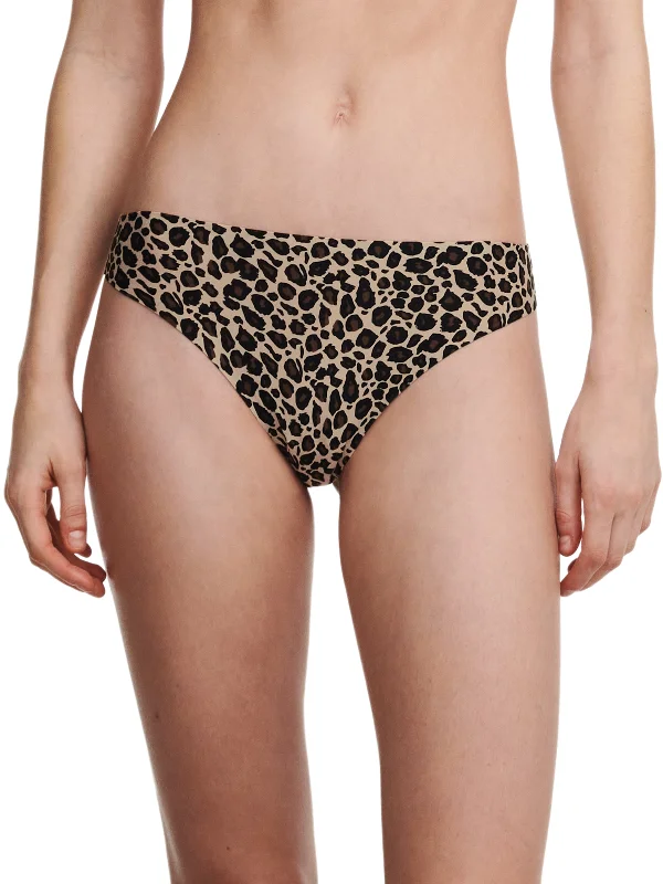 seamless thermal panties for women for warmth Chantelle SoftStretch Leopard Print Thong Panty 11D9