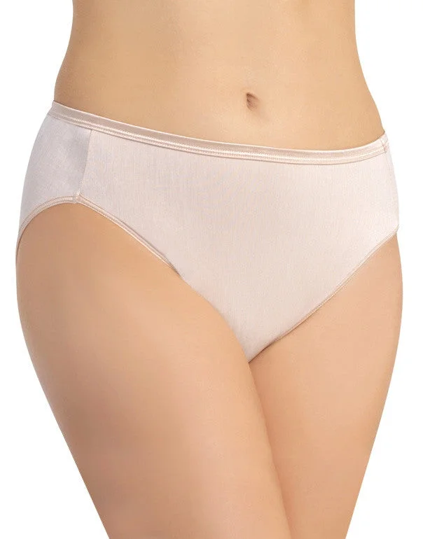 seamless plus size panties for women with comfort Vanity Fair Illumination Hi-Cut Panty 13108 seamless plus size panties for women with comfort Vanity Fair Illumination Hi-Cut Panty 13108
