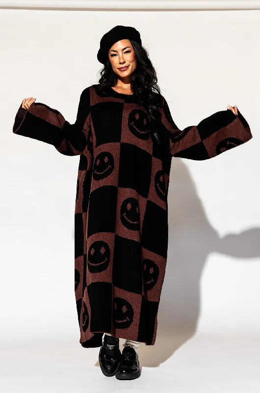 Empire Waist Women Dress to Accentuate the Bust and Conceal the Waist Empire Waist Women Dress to Accentuate the Bust and Conceal the Waist Literally Limitless Oversized Knit Dress in Good Time Girl