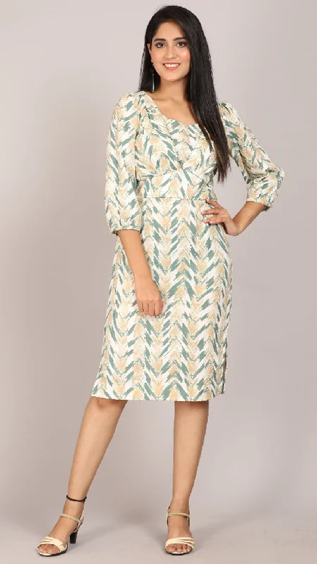 Ruffled Women Dress with Multiple Layers for a Playful and Girly Style Ruffled Women Dress with Multiple Layers for a Playful and Girly Style Pastel shades printed midi dress