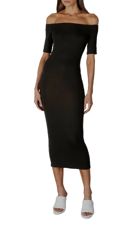 Shift Women Dress with a Simple and Classic Design for Everyday Wear Shift Women Dress with a Simple and Classic Design for Everyday Wear Silk Knit Dress In Black