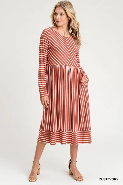 Ruffled Women Dress with Multiple Layers for a Playful and Girly Style Ruffled Women Dress with Multiple Layers for a Playful and Girly Style Torie