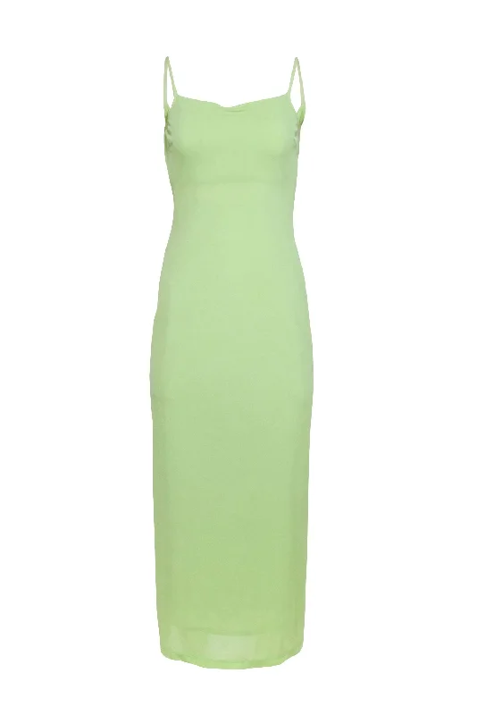Halter Neck Women Dress to Show Off the Shoulders and Neckline Halter Neck Women Dress to Show Off the Shoulders and Neckline Alberta Ferretti - Light Green Sleeveless Maxi Dress Sz 8 Halter Neck Women Dress to Show Off the Shoulders and Neckline Halter Neck Women Dress to Show Off the Shoulders and Neckline Alberta Ferretti - Light Green Sleeveless Maxi Dress Sz 8