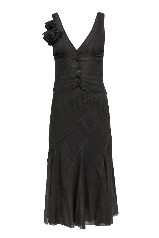 Plus Size Women Dress with a Flattering A - Line Cut for Comfort and Style Plus Size Women Dress with a Flattering A - Line Cut for Comfort and Style DKNY - Olive Green Sleeveless Dress w/ Contrast Stitching Sz 6 Plus Size Women Dress with a Flattering A - Line Cut for Comfort and Style Plus Size Women Dress with a Flattering A - Line Cut for Comfort and Style DKNY - Olive Green Sleeveless Dress w/ Contrast Stitching Sz 6