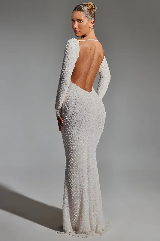 Mini Women Dress with a Short Hem for a Young and Trendy Style Mini Women Dress with a Short Hem for a Young and Trendy Style Embellished Open-Back Gown in White Mini Women Dress with a Short Hem for a Young and Trendy Style Mini Women Dress with a Short Hem for a Young and Trendy Style Embellished Open-Back Gown in White