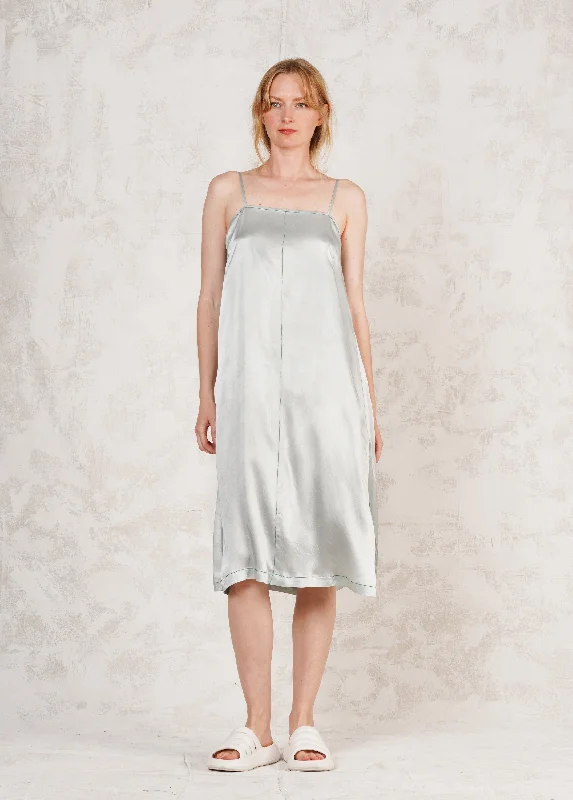 Shift Women Dress with a Simple and Classic Design for Everyday Wear Shift Women Dress with a Simple and Classic Design for Everyday Wear Perennial Slip Dress - Bio Silk Shift Women Dress with a Simple and Classic Design for Everyday Wear Shift Women Dress with a Simple and Classic Design for Everyday Wear Perennial Slip Dress - Bio Silk