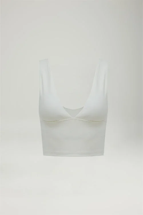 petite women sport bra with proper fit [AA x Hanli] Making Waves Longline Bra in Shell