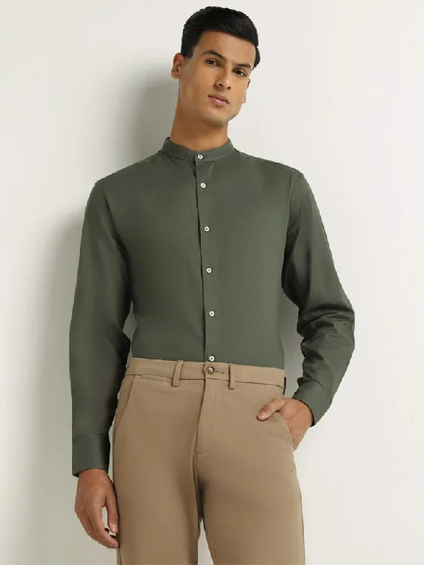 Women's corduroy fall pants Dark - wash women jeans for a sophisticated and slimming effect Ascot Green Cotton Relaxed Fit Shirt