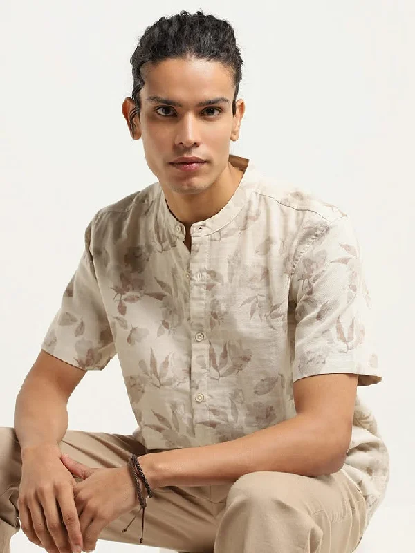 Women's pants for theme park visits Mom jeans for a nostalgic and casual look ETA Beige Printed Cotton Resort Fit Shirt