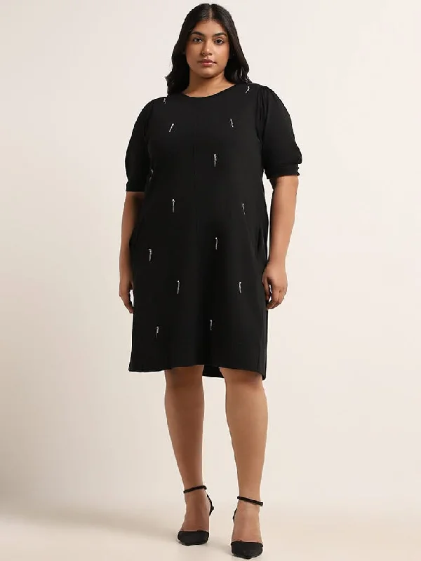 Women's pants for gym workouts Light - wash women jeans for a fresh and summery appearance Gia Black Embellished Cotton Shift Dress
