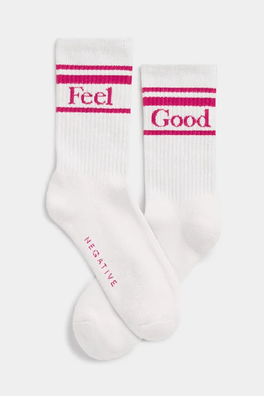 Women's ribbed knee - high socks for a classic look Feel Good Varsity Sock in Punch
