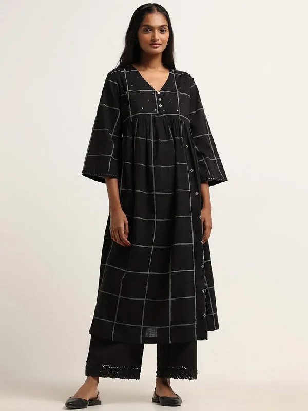 Women's straight - leg lounge pants Mom jeans for a nostalgic and casual look Utsa Black Mirror Embroidered Cotton Kurta