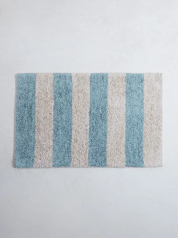 Women's low - rise denim pants Distressed women jeans for a trendy and edgy look Westside Home Aqua Block Striped Bathmat Women's low - rise denim pants Distressed women jeans for a trendy and edgy look Westside Home Aqua Block Striped Bathmat