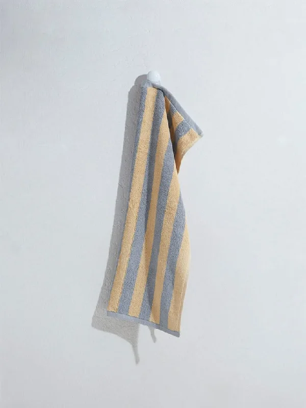 Women's pants with adjustable cuffs Dark - wash women jeans for a sophisticated and slimming effect Westside Home Dark Grey Broad Striped Hand Towel Women's pants with adjustable cuffs Dark - wash women jeans for a sophisticated and slimming effect Westside Home Dark Grey Broad Striped Hand Towel