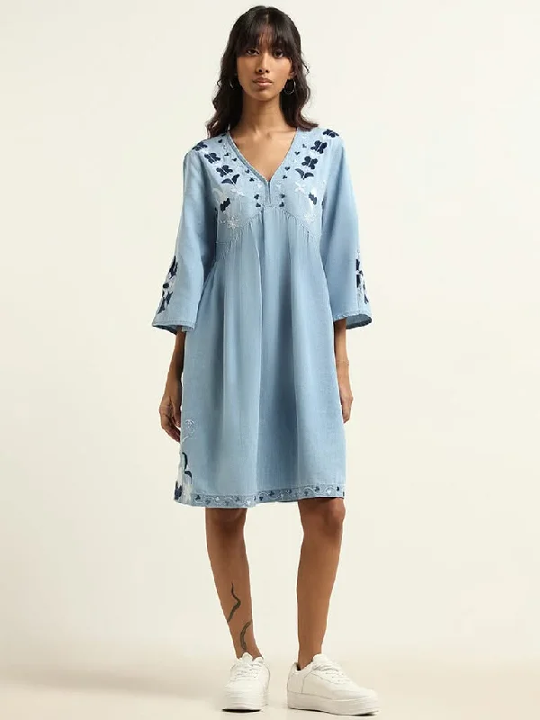 Women's pants for running Wide - leg women jeans for a modern and relaxed vibe Bombay Paisley Blue Cotton Dress