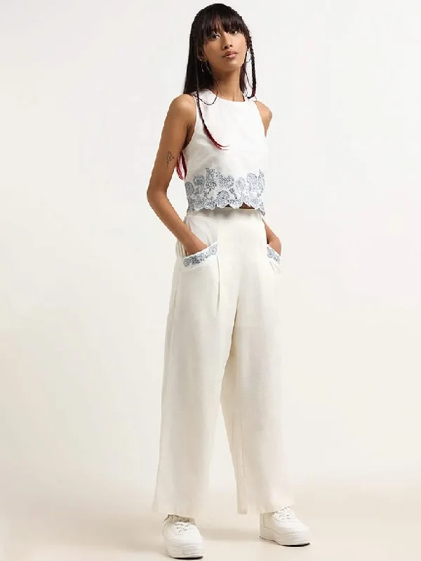Women's pants with quick - dry fabric Button - fly women jeans with a traditional touch Bombay Paisley White Embroidered Cotton Blend Pants Women's pants with quick - dry fabric Button - fly women jeans with a traditional touch Bombay Paisley White Embroidered Cotton Blend Pants