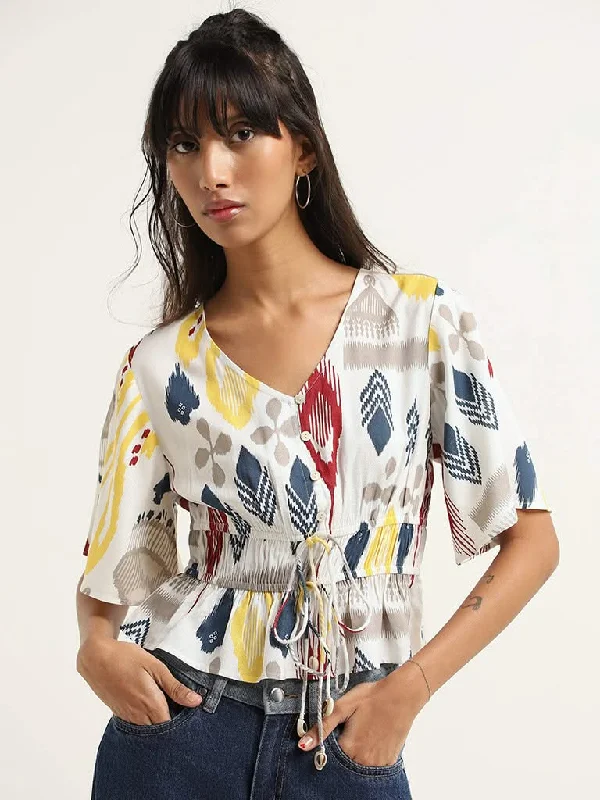 Women's skinny jeans pants High - waisted women jeans for a flattering silhouette Bombay Paisley White Printed Cotton Top