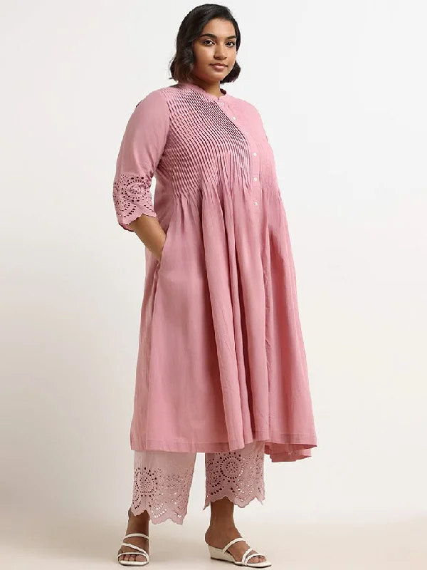 Women's pants for theme park visits Mom jeans for a nostalgic and casual look Diza Pink Pintuck Cotton Kurta