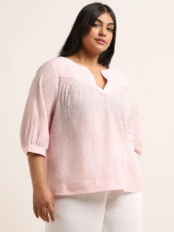 Women's pants with stretch panels Light - wash women jeans for a fresh and summery appearance Gia Blush Pink Self-Patterned Cotton Top
