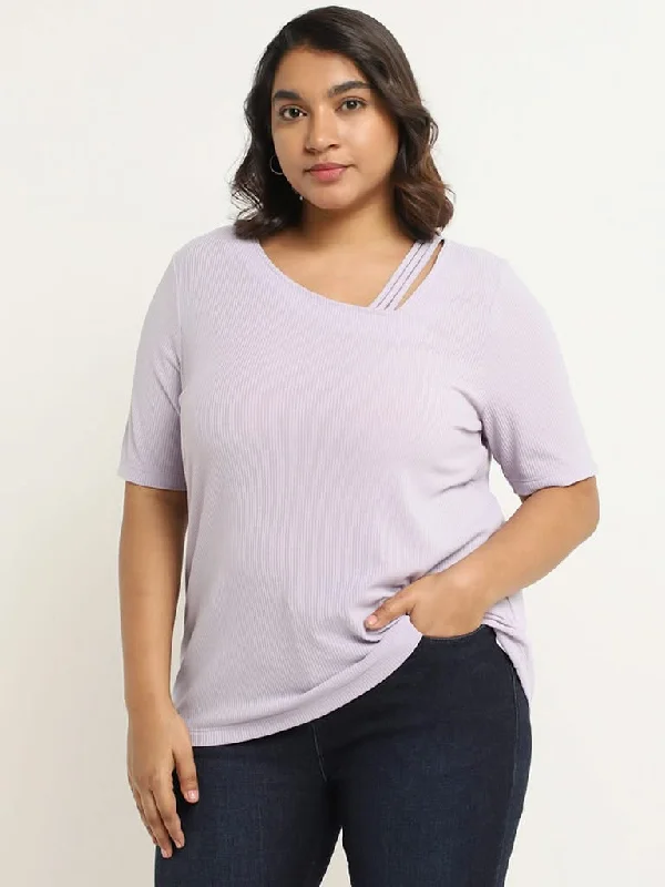 Women's on - sale casual pants Light - wash women jeans for a fresh and summery appearance Gia Lilac Ribbed T-Shirt