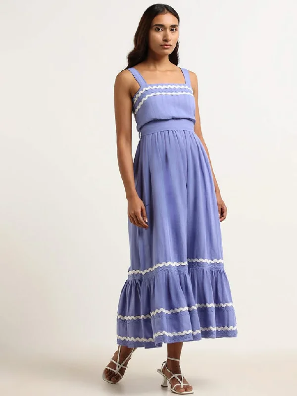 Women's unisex - style casual pants Ripped women jeans for a rebellious and fashion - forward style LOV Lavender Cotton Strappy Maxi Dress