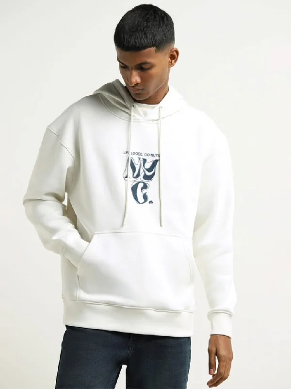 Women's button - fly jeans pants Wide - leg women jeans for a modern and relaxed vibe Nuon Off White Printed Cotton Blend Relaxed Fit Hoodie