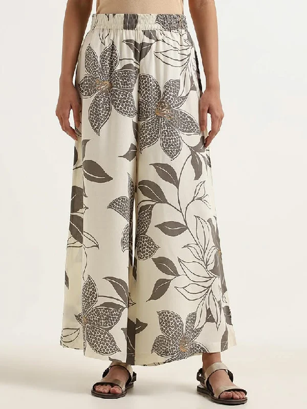 Women's corduroy fall pants Dark - wash women jeans for a sophisticated and slimming effect Utsa Grey Bold Floral Cotton Palazzos Women's corduroy fall pants Dark - wash women jeans for a sophisticated and slimming effect Utsa Grey Bold Floral Cotton Palazzos