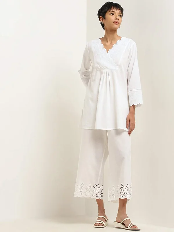 Women's tall - length straight pants Skinny women jeans with a form - fitting design Utsa White Cotton Schiffli Kurti