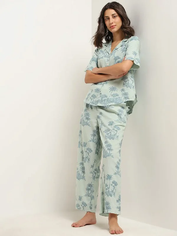 Women's pants with adjustable cuffs Dark - wash women jeans for a sophisticated and slimming effect Wunderlove Green Printed Cotton Shirt and Pyjama Set
