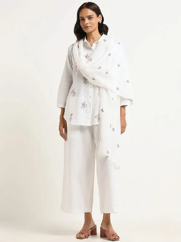 Women's budget - friendly denim pants Button - fly women jeans with a traditional touch Zuba White Embroidered Cotton Tunic Women's budget - friendly denim pants Button - fly women jeans with a traditional touch Zuba White Embroidered Cotton Tunic